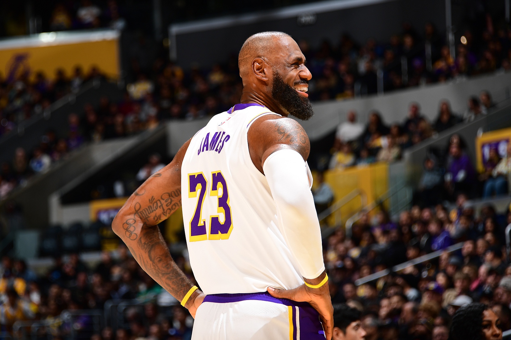 百家乐玩法-现役37岁后30+次数榜：詹姆斯91次断层领跑 库里第2 杜兰特第3